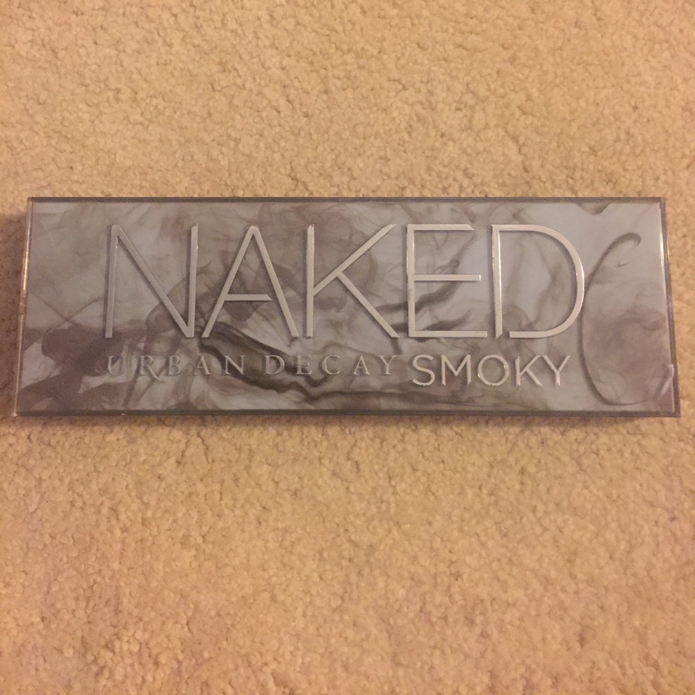 Urban Decay Naked Smoky Palette